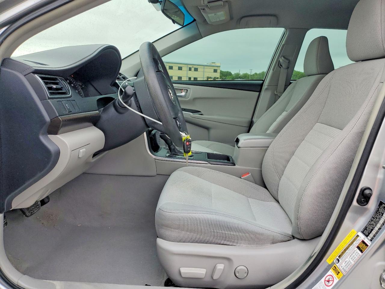 2015 Toyota Camry Le - zdjęcie 7