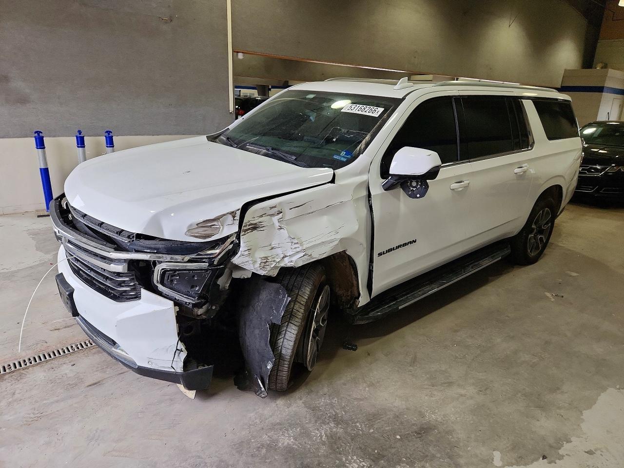 2022 Chevrolet Suburban K1500 Lt - zdjęcie główne