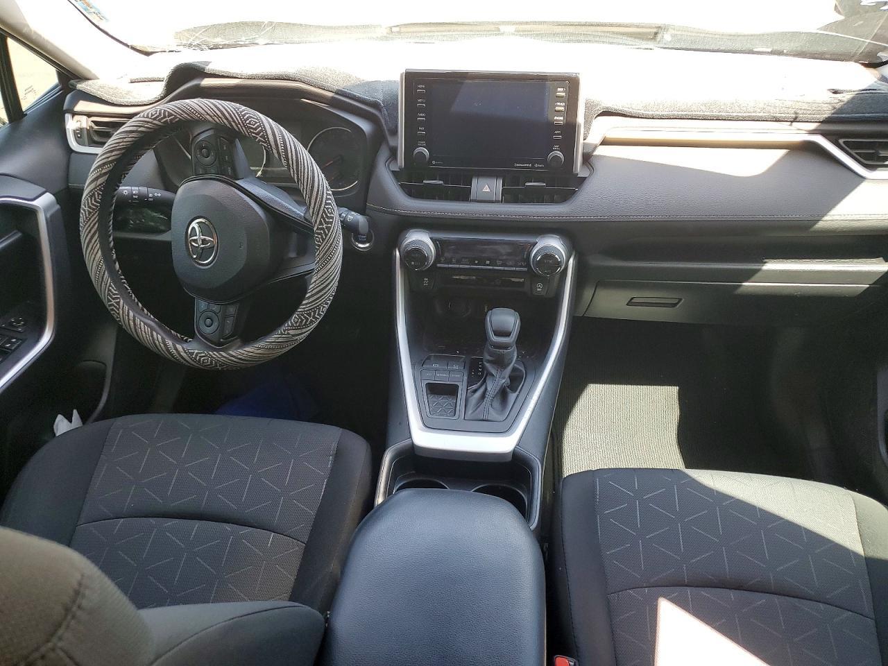 2021 Toyota Rav4 Xle - zdjęcie 8