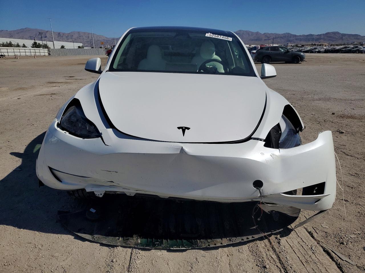 2024 Tesla Model Y - zdjęcie 5
