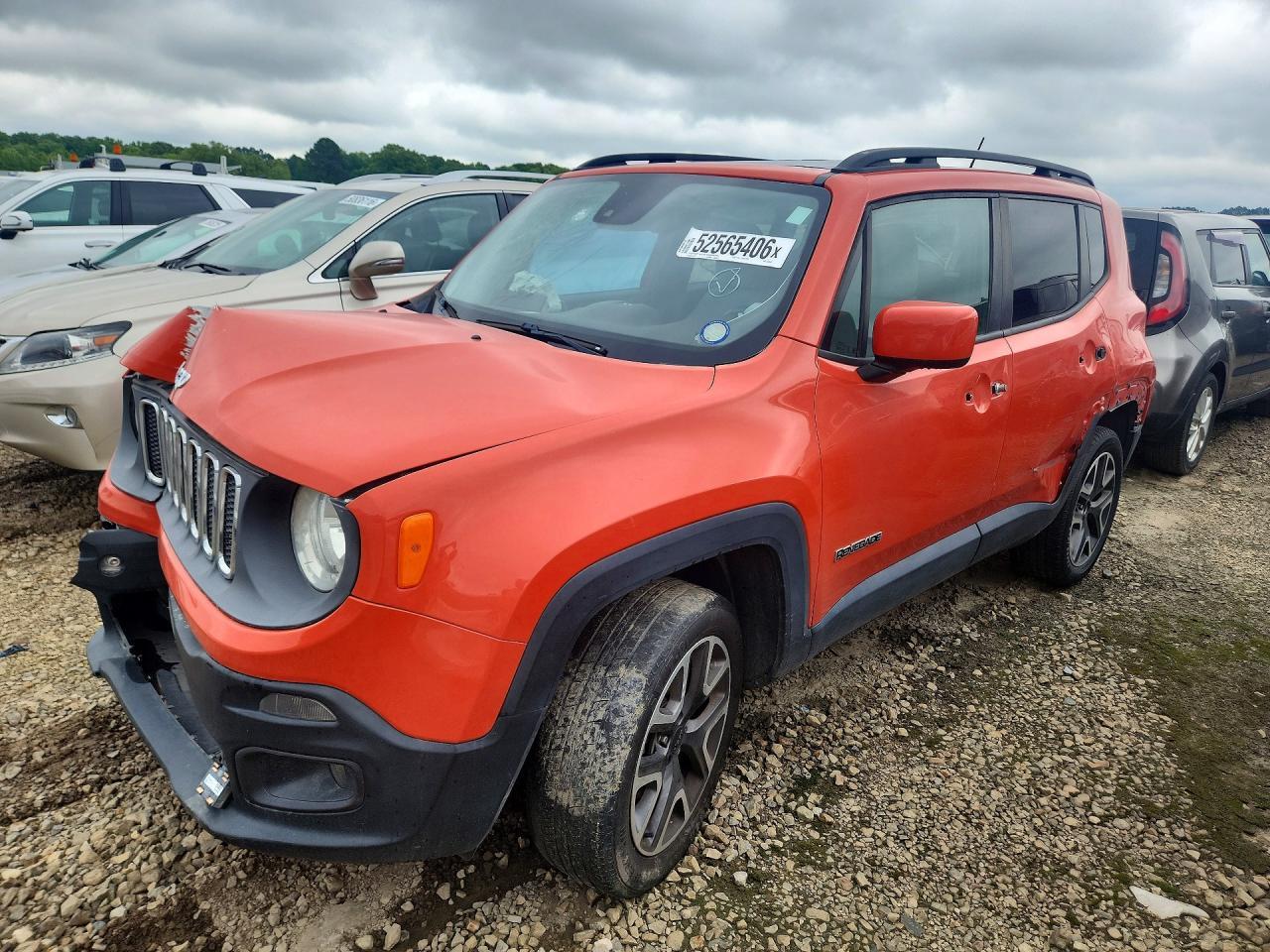 2016 Jeep Renegade Latitude - zdjęcie główne