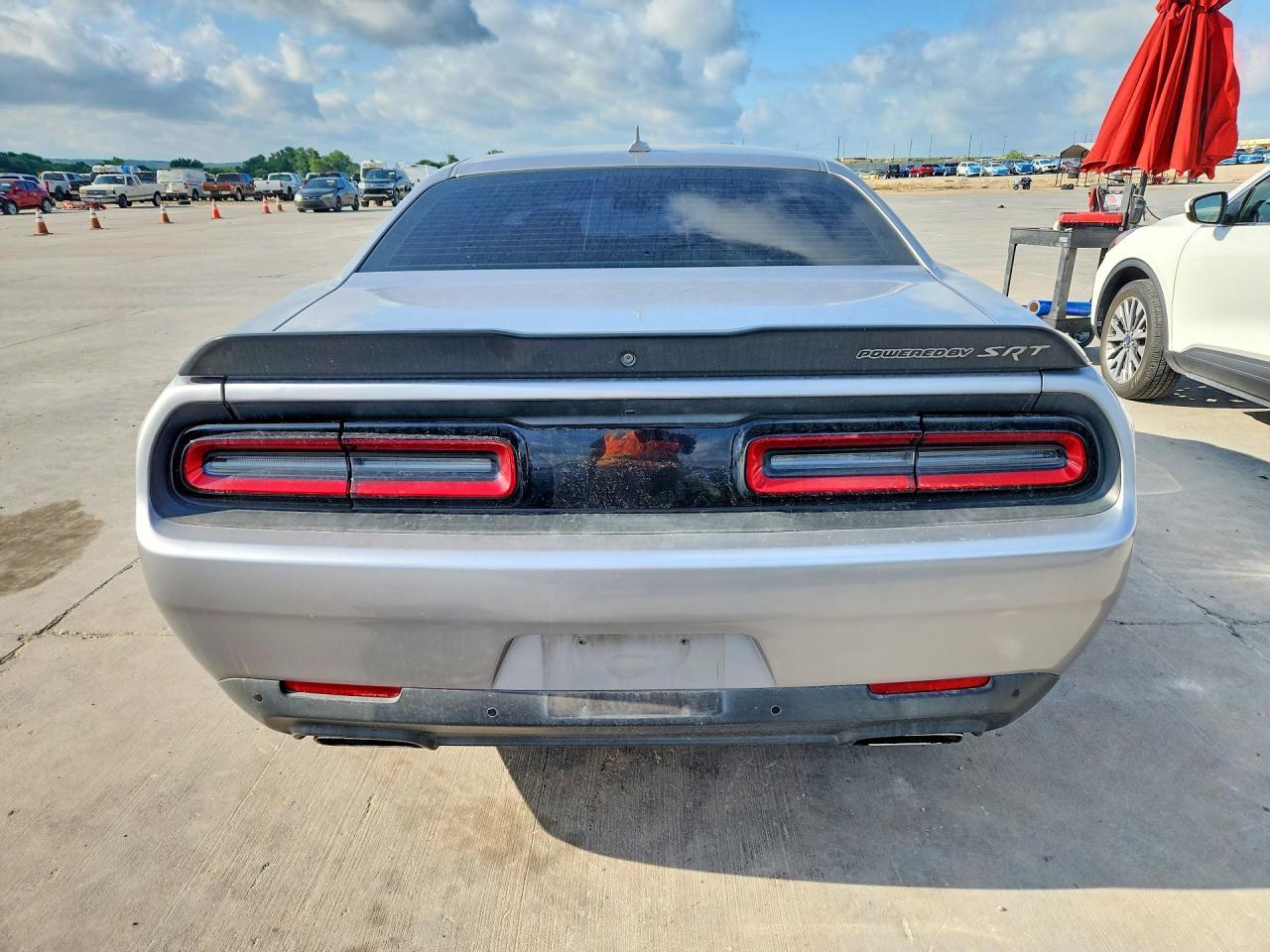 2015 Dodge Challenger R - zdjęcie 6