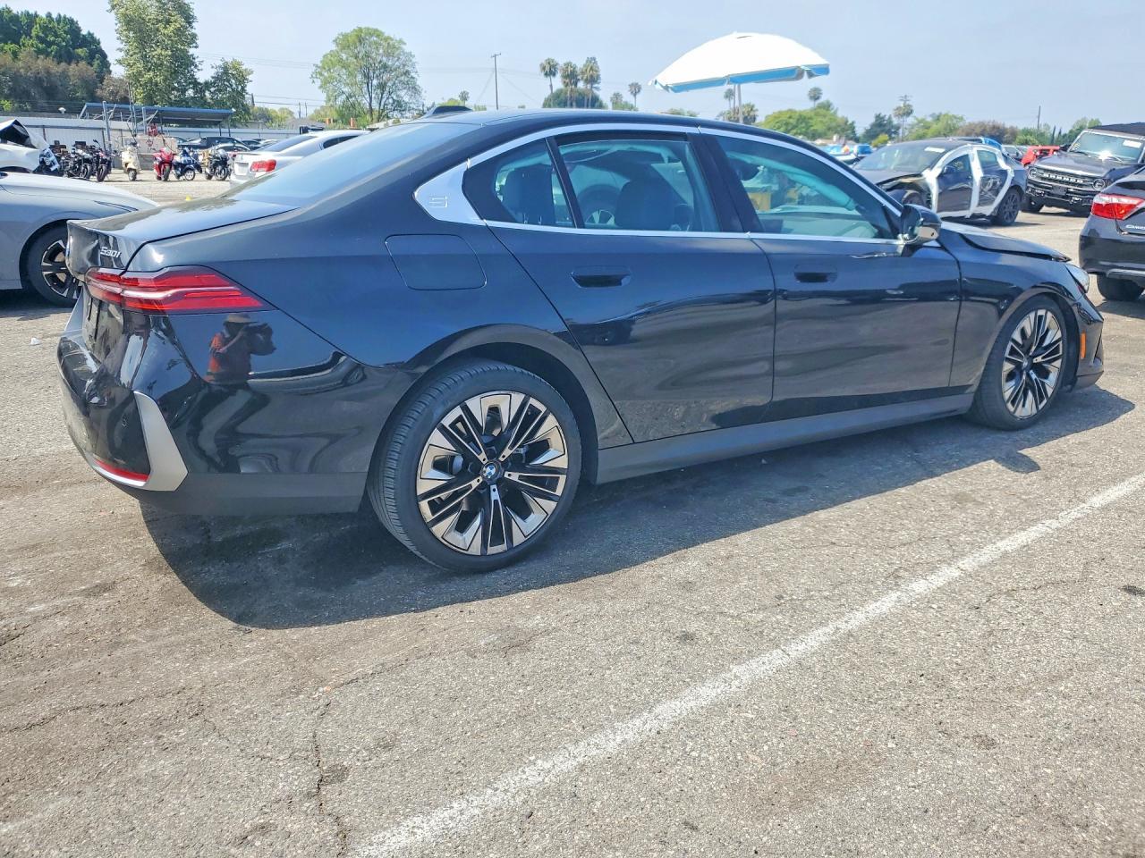 2025 BMW 530 I - zdjęcie 3
