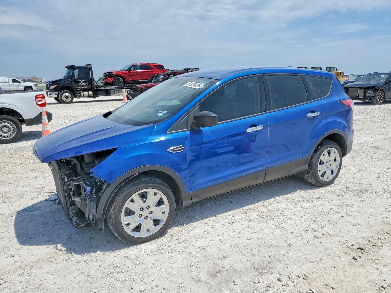 2017 Ford Escape S - zdjęcie główne