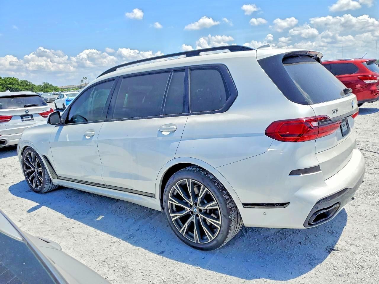 2019 BMW X7 xDrive50I - zdjęcie 2
