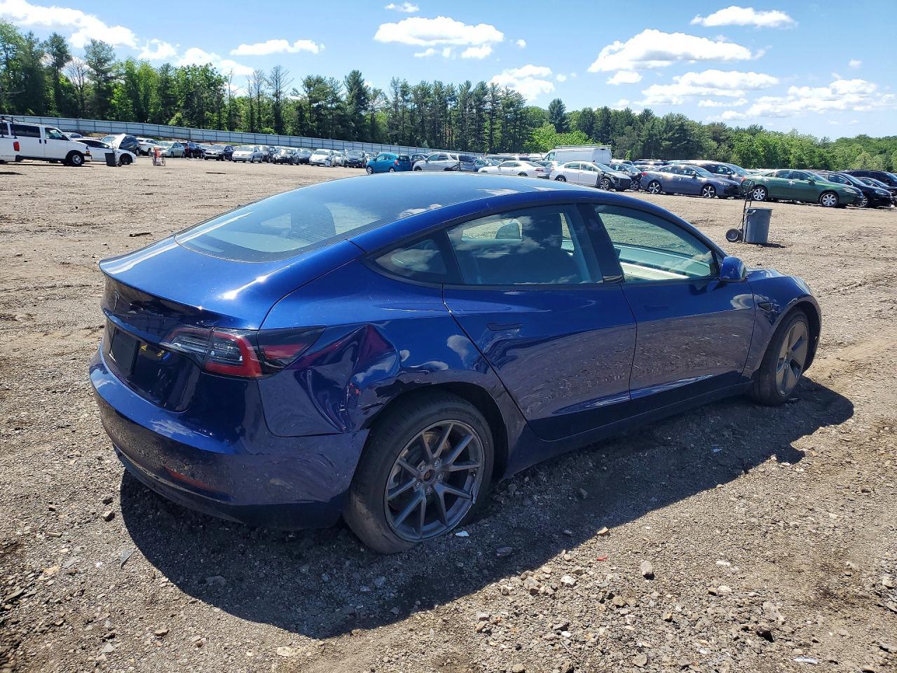 2022 Tesla Model 3 - zdjęcie 3