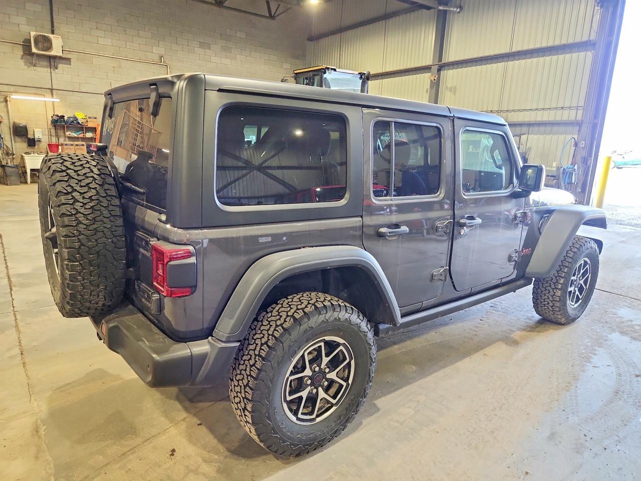 2025 Jeep Wrangler Rubicon - zdjęcie 3
