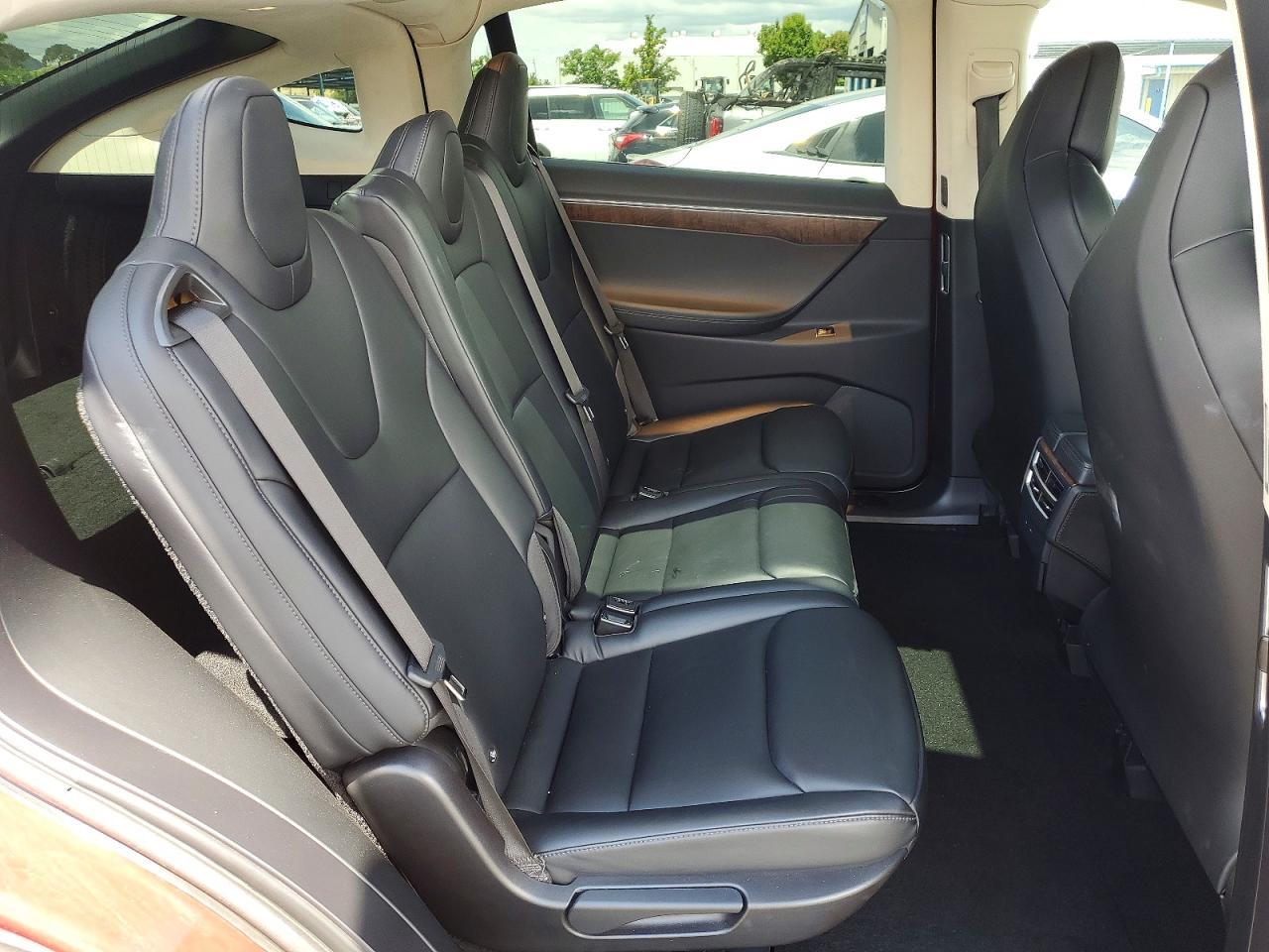 2017 Tesla Model X - zdjęcie 11
