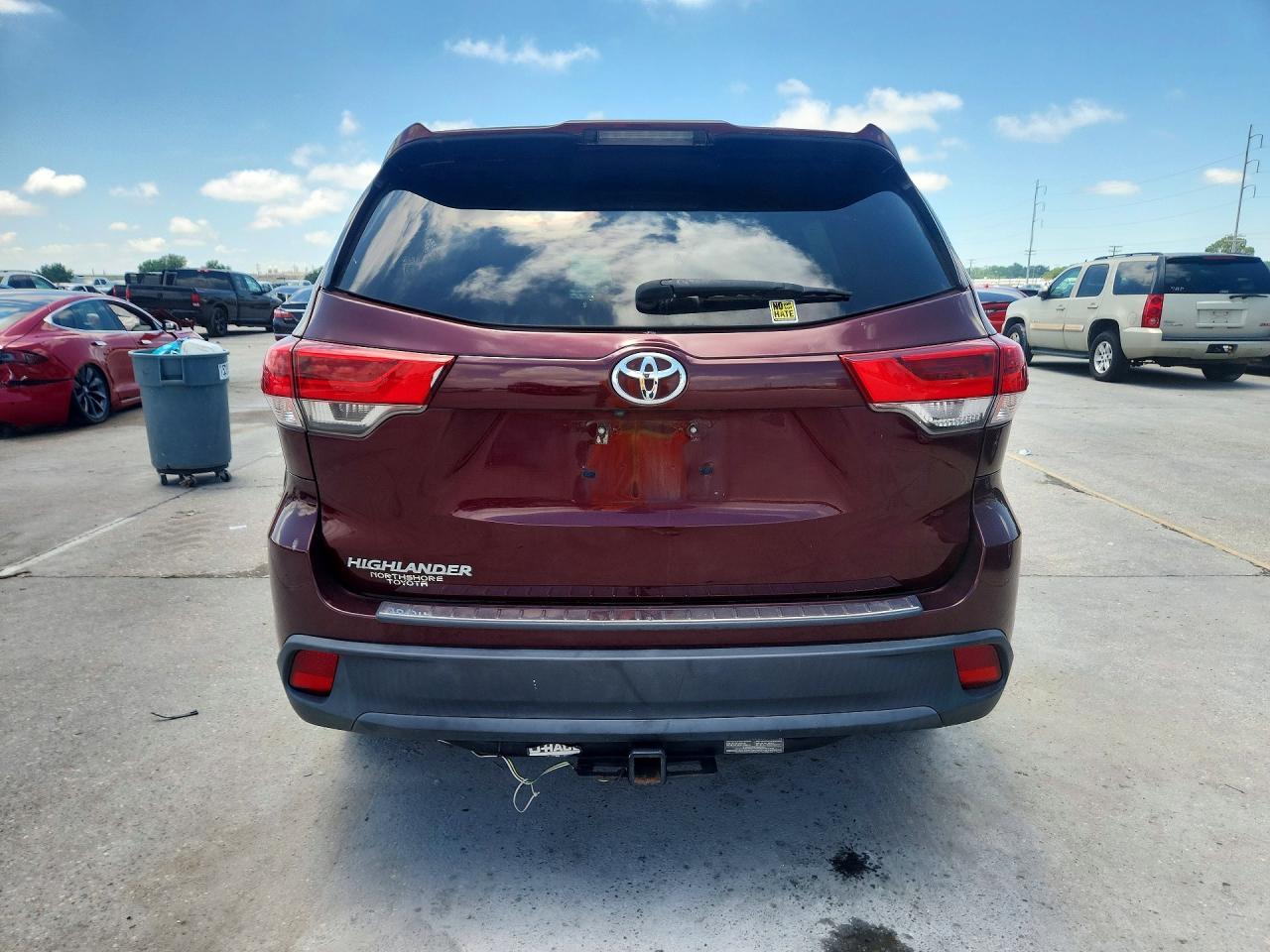 2017 Toyota Highlander Le - zdjęcie 6