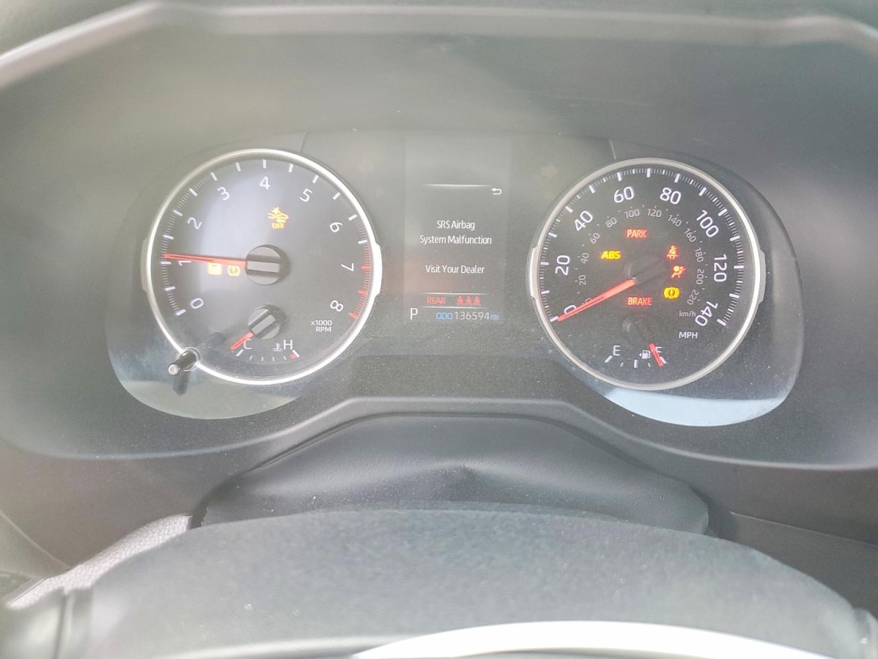 2020 Toyota Rav4 Le - zdjęcie 9