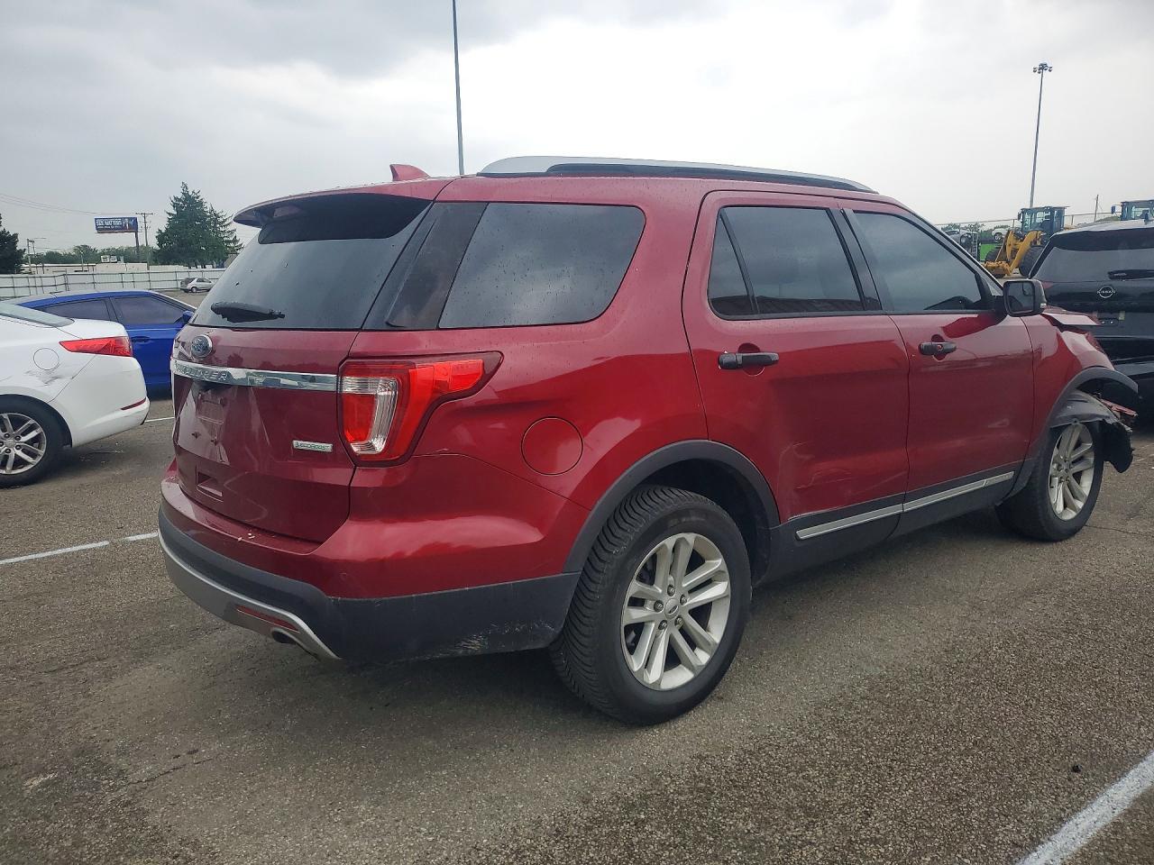 2017 Ford Explorer Xlt - zdjęcie 3