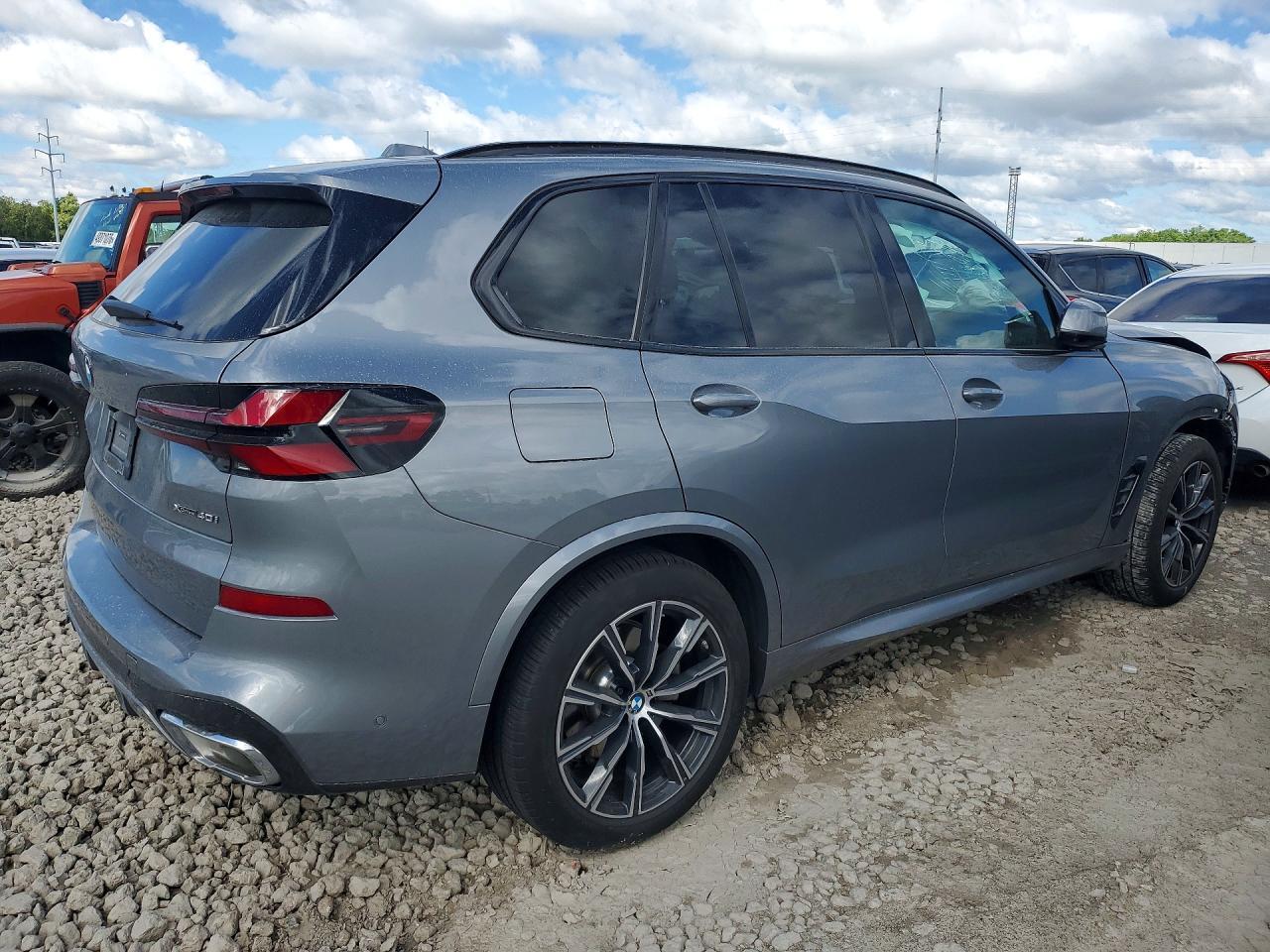 2025 BMW X5 xDrive40I - zdjęcie 3