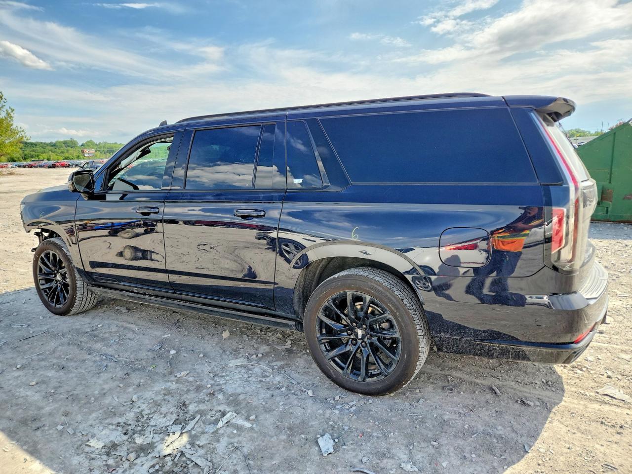 2023 Cadillac Escalade Esv Sport - zdjęcie 2