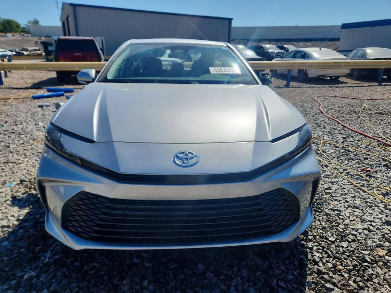 2025 Toyota Camry Le - zdjęcie 5