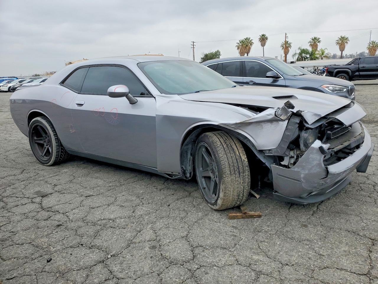 2015 Dodge Challenger Sxt - zdjęcie 4