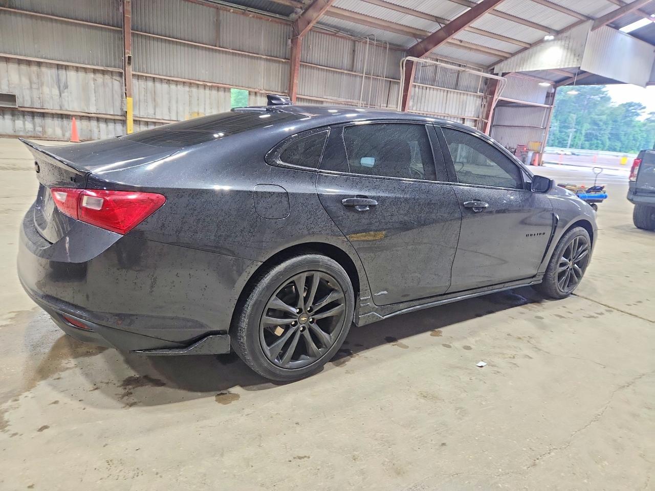 2023 Chevrolet Malibu Lt - zdjęcie 3