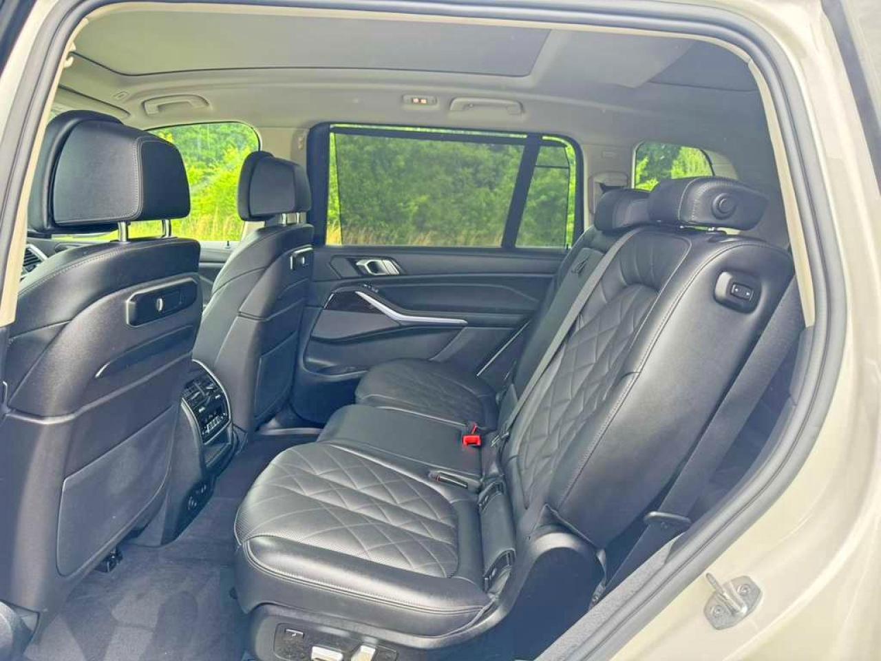 2023 BMW X7 xDrive40I - zdjęcie 8