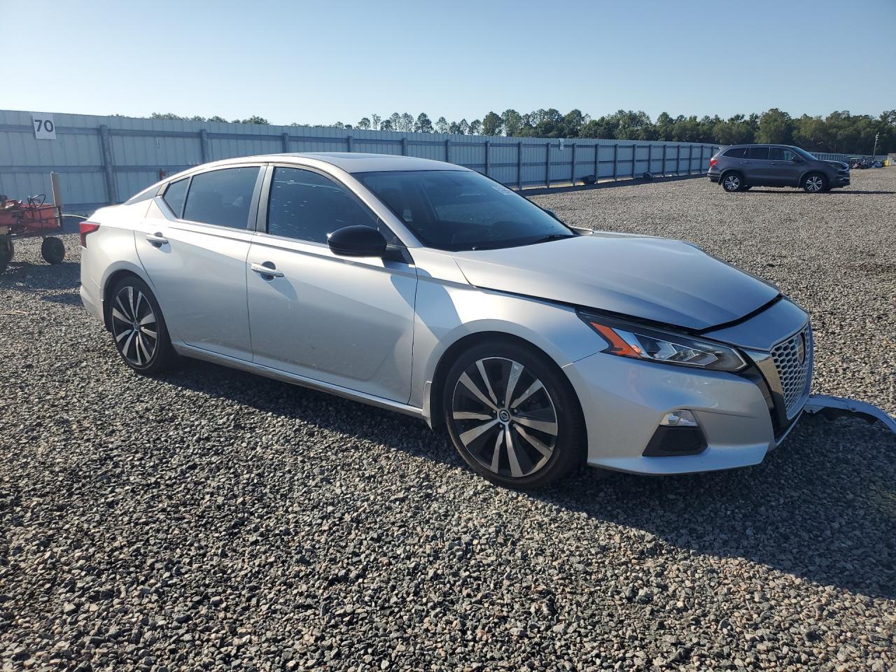 Nissan Altima - zdjęcie 4