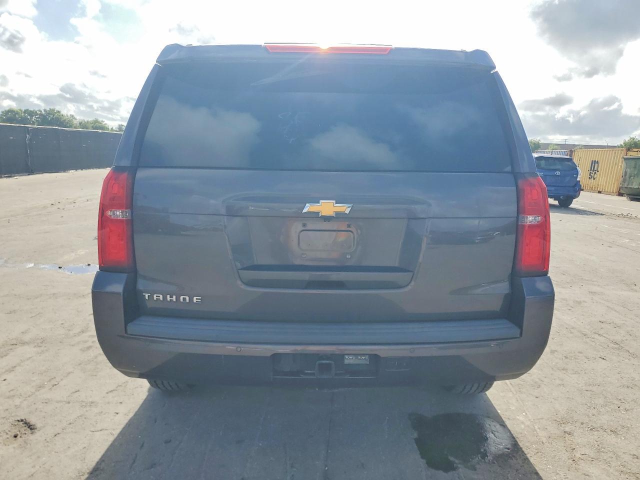 2017 Chevrolet Tahoe C1500 Lt - zdjęcie 6