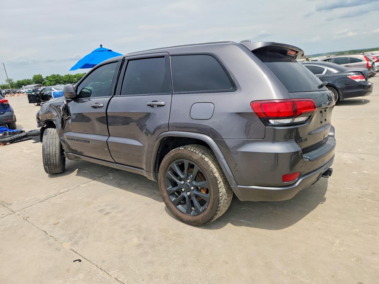 2019 Jeep Grand Cherokee Laredo - zdjęcie 2