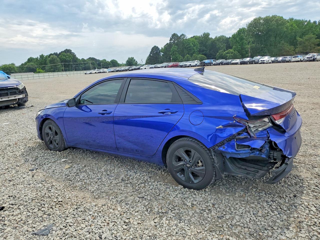 2023 Hyundai Elantra Sel - zdjęcie 2