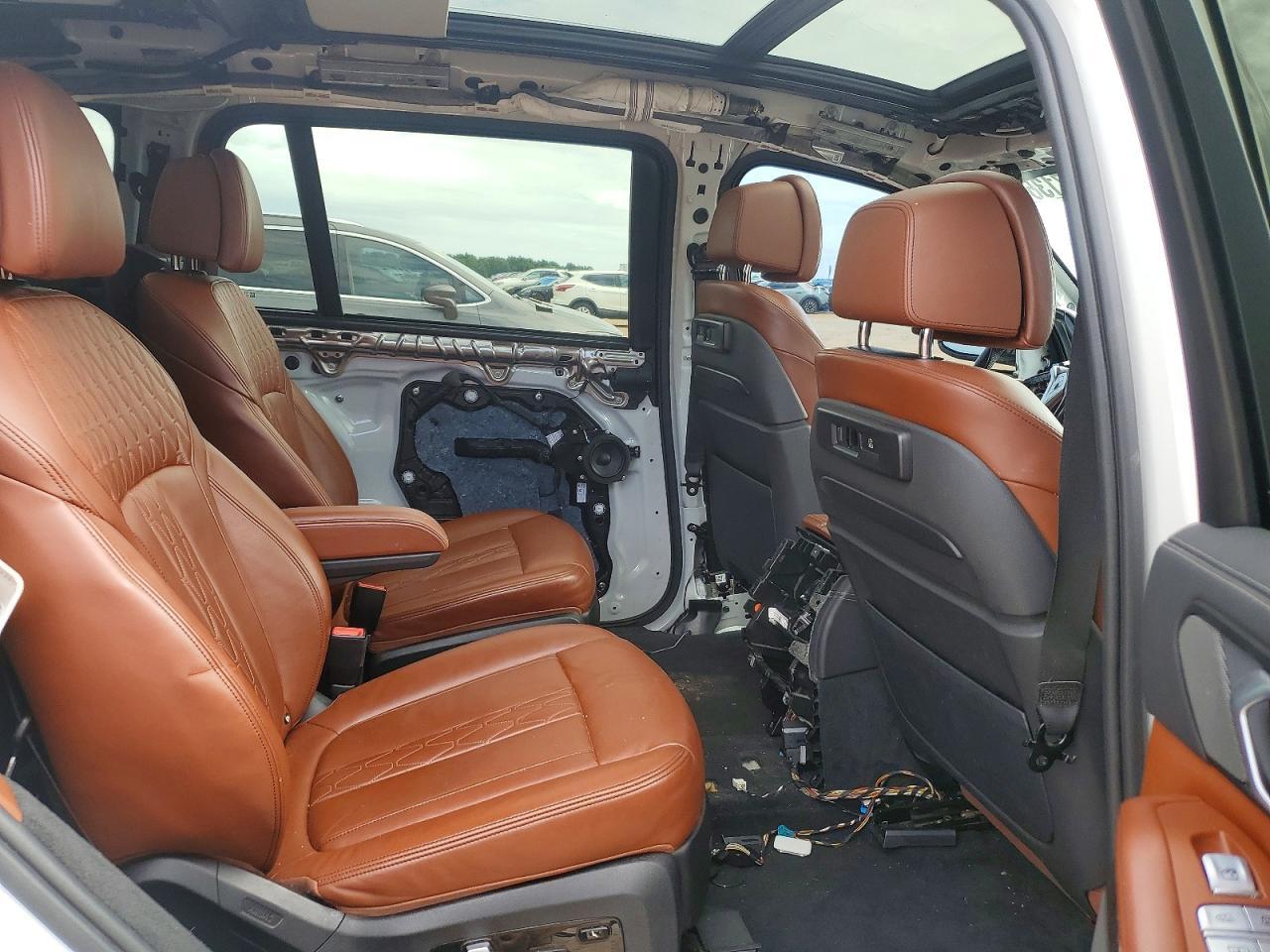2020 BMW X7 xDrive40I - zdjęcie 10