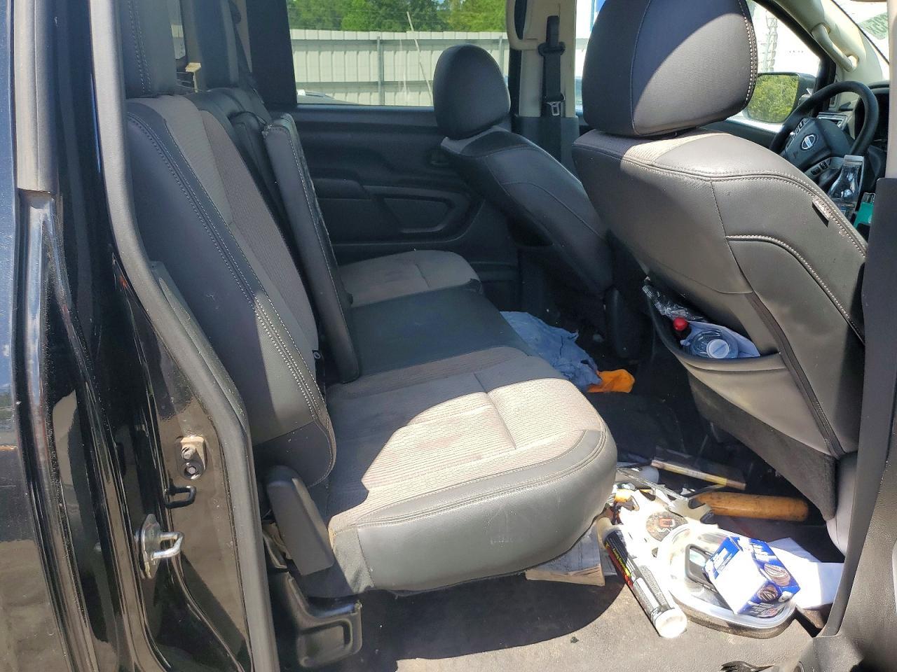2018 Nissan Titan S - zdjęcie 10