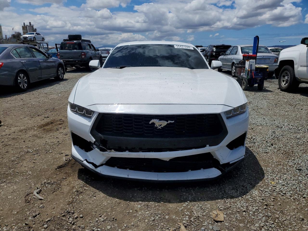 2024 Ford Mustang - zdjęcie 5