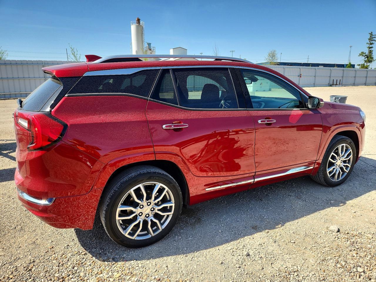 2023 GMC Terrain Denali - zdjęcie 3