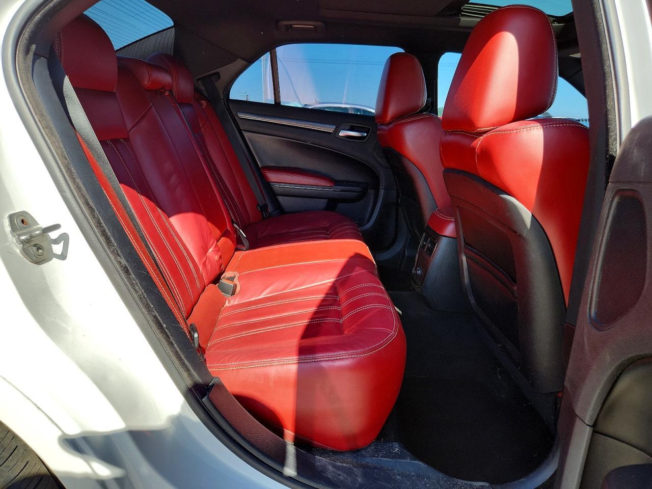 2013 Chrysler 300 S - zdjęcie 10