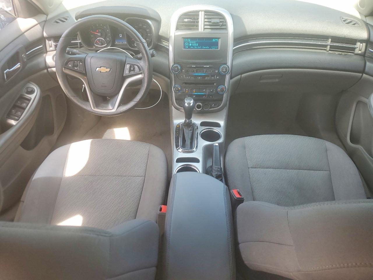 2015 Chevrolet Malibu Ls - zdjęcie 8