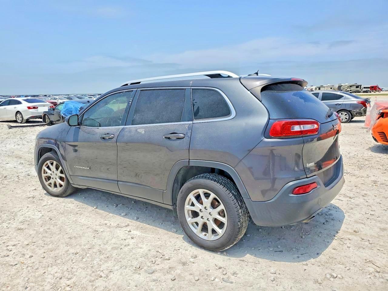 2016 Jeep Cherokee Latitude - zdjęcie 2