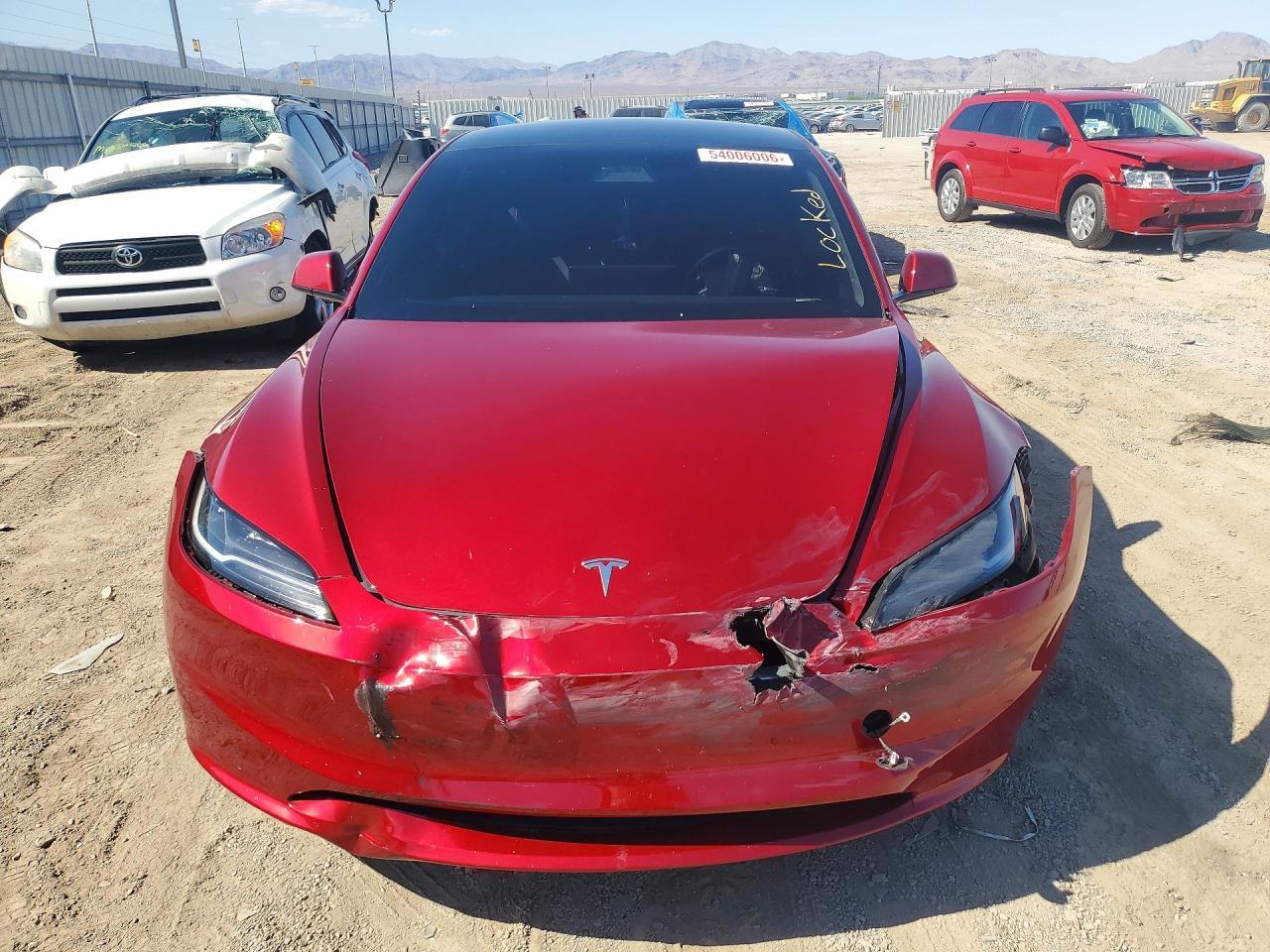 2025 Tesla Model 3 - zdjęcie 5