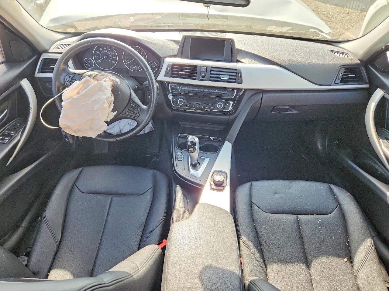 2016 BMW 320 Xi - zdjęcie 8