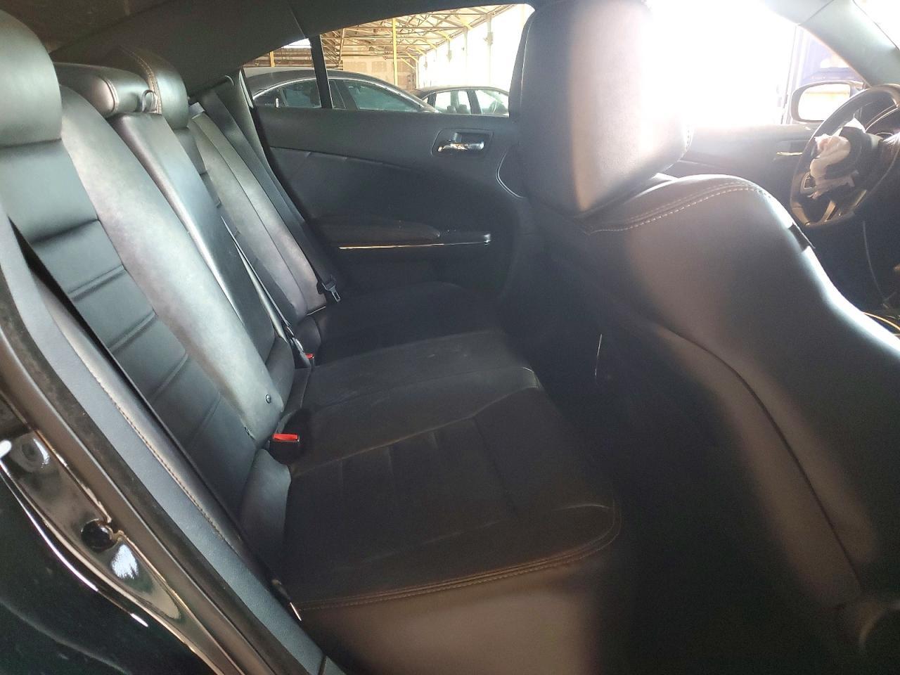 2014 Dodge Charger R - zdjęcie 10
