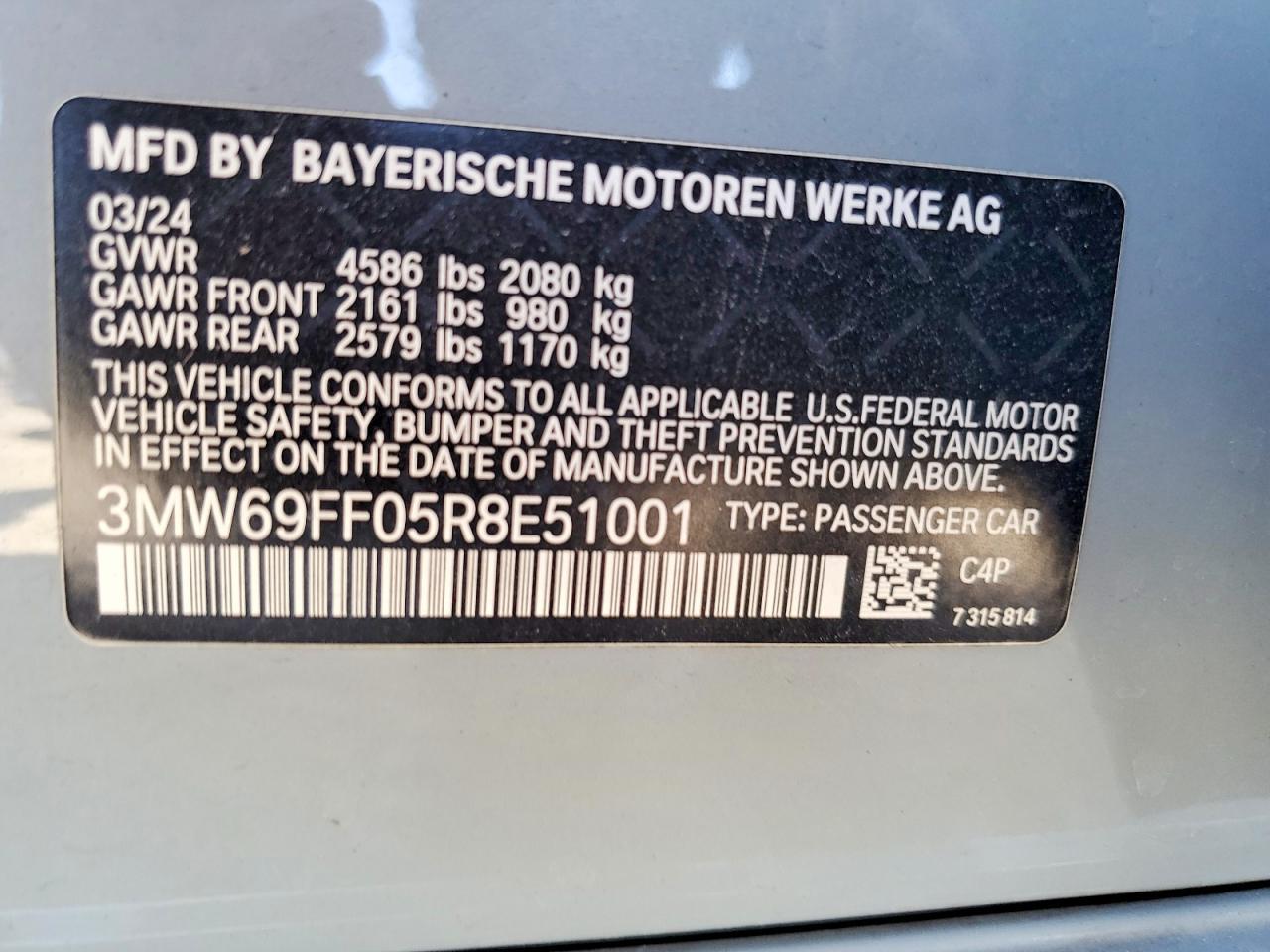 2024 BMW 330I - zdjęcie 12