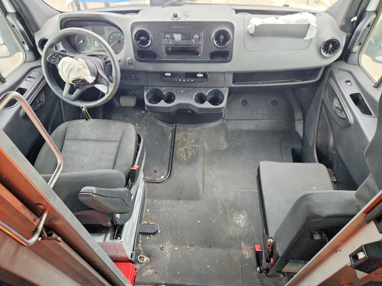 2020 Mercedes Benz Sprinter 2500 - zdjęcie 8