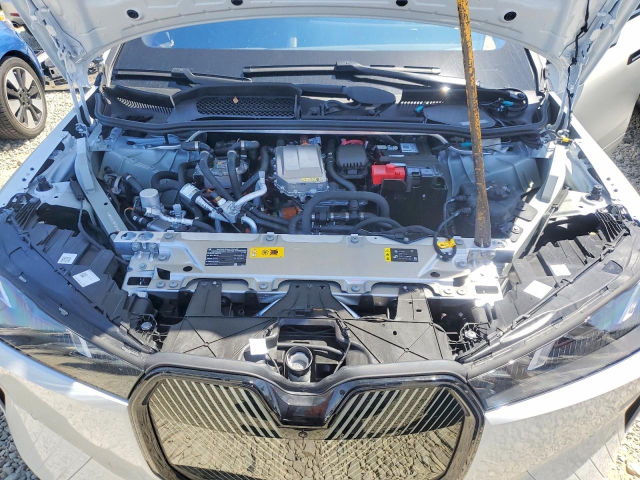 2026 BMW Ix xDrive45 - zdjęcie 12