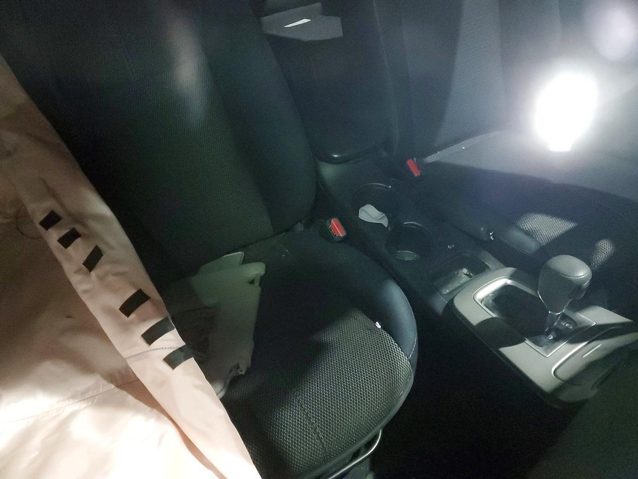 2015 Nissan Sentra S - zdjęcie 13