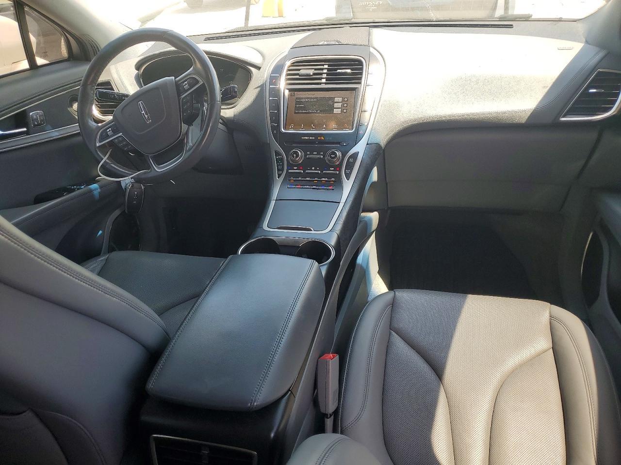 2019 Lincoln Nautilus Reserve - zdjęcie 8