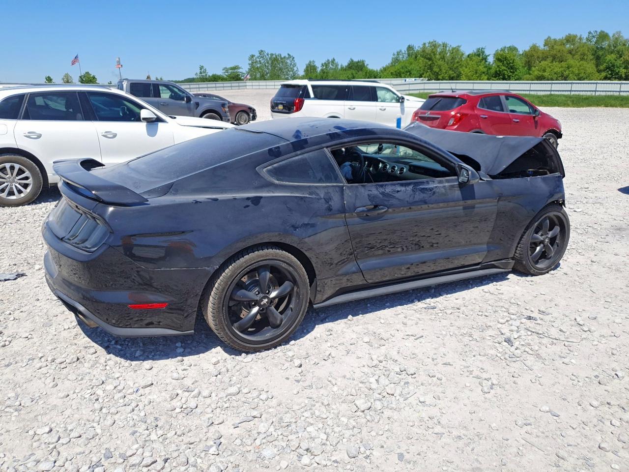 2018 Ford Mustang - zdjęcie 3
