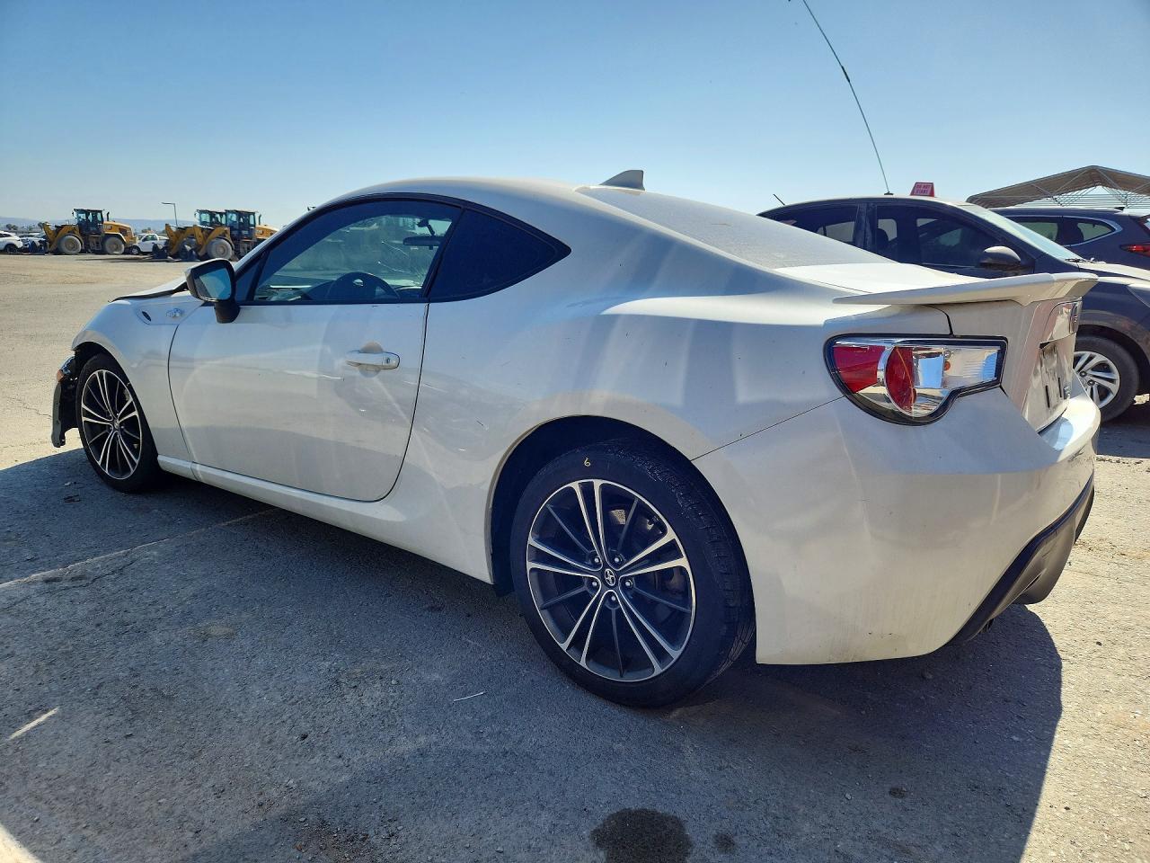 2016 Toyota Scion - zdjęcie 2