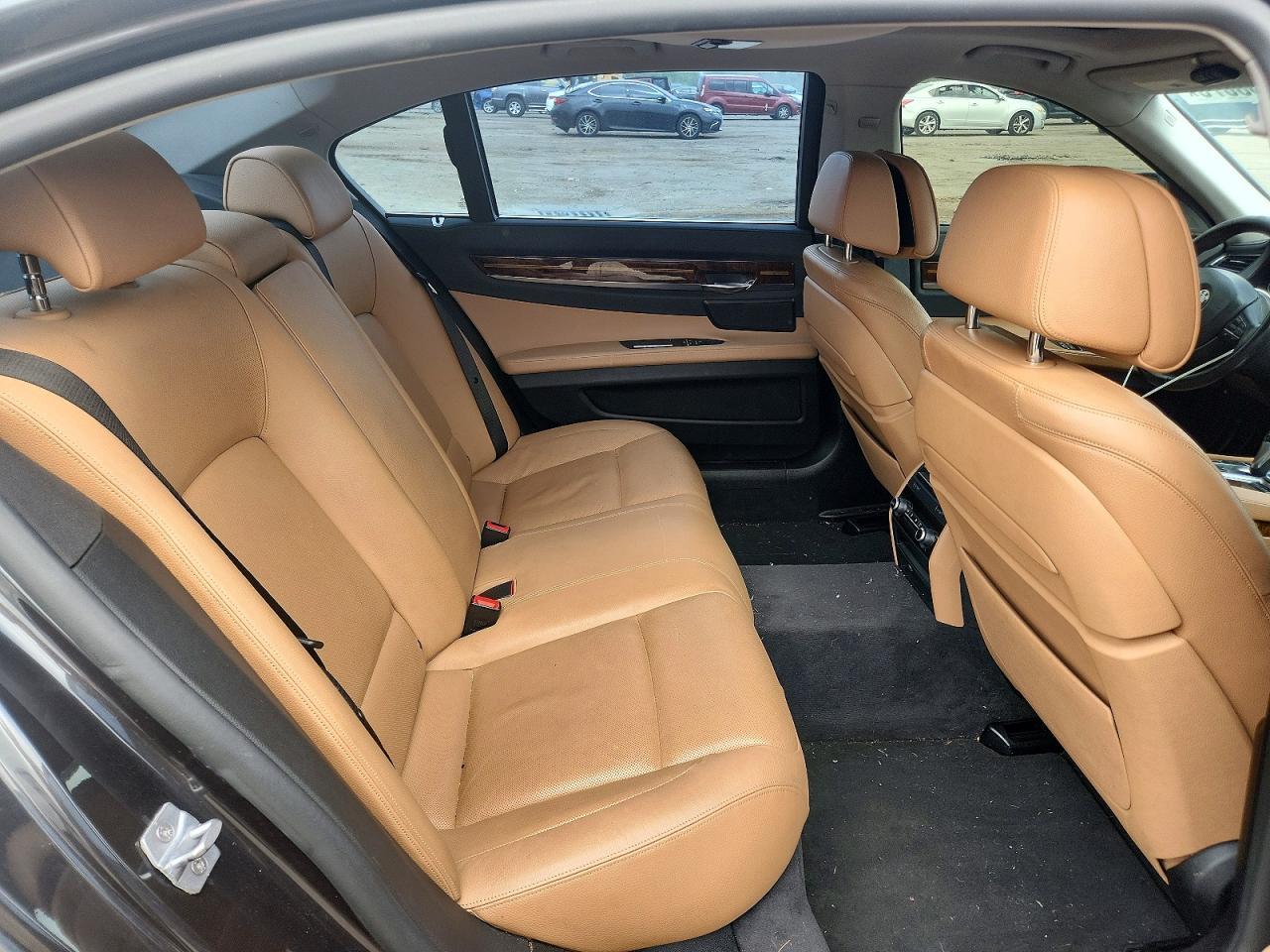 2014 BMW 740 Li - zdjęcie 10
