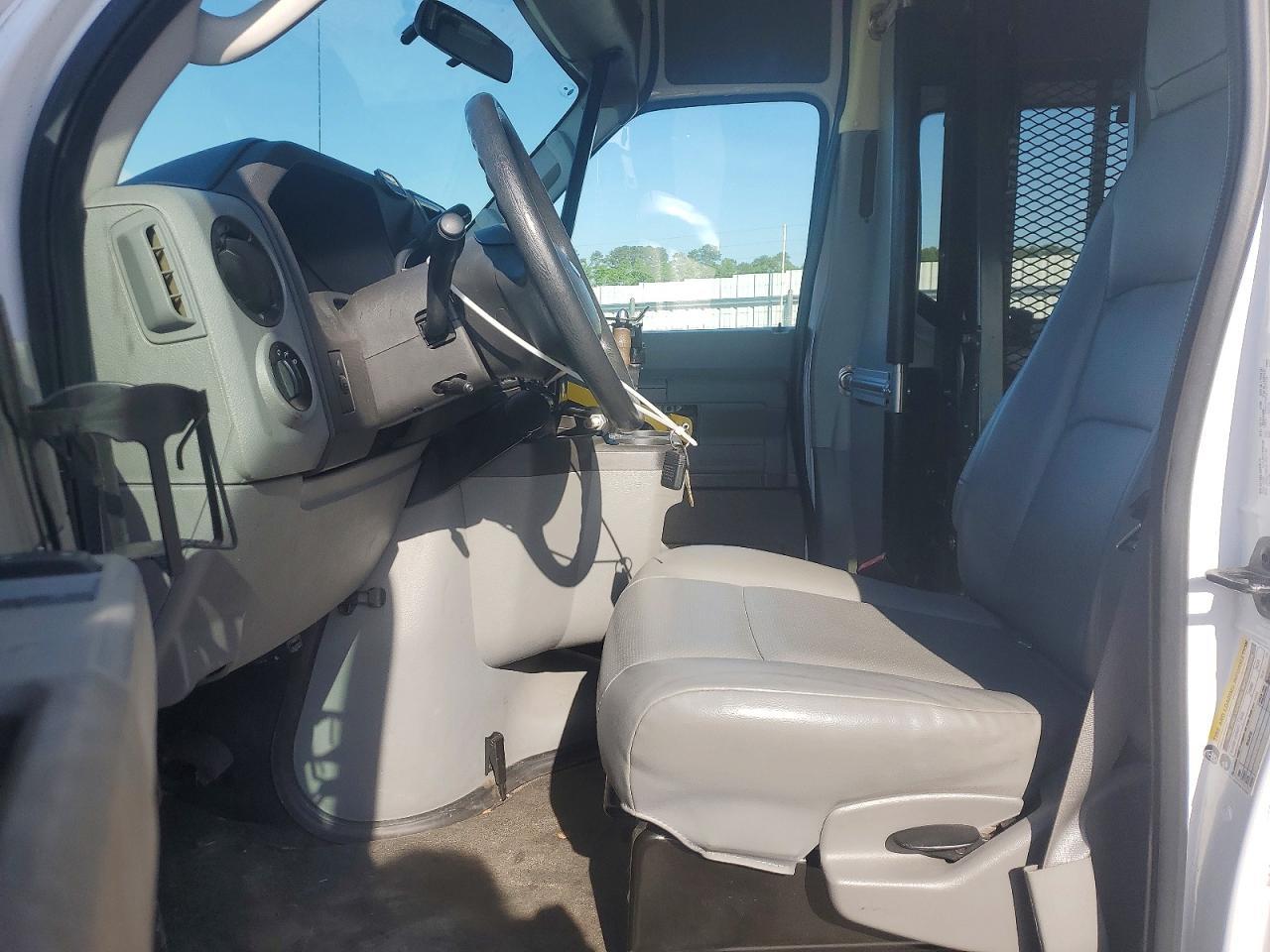 2014 Ford Econoline E350 Super Duty Van - zdjęcie 7