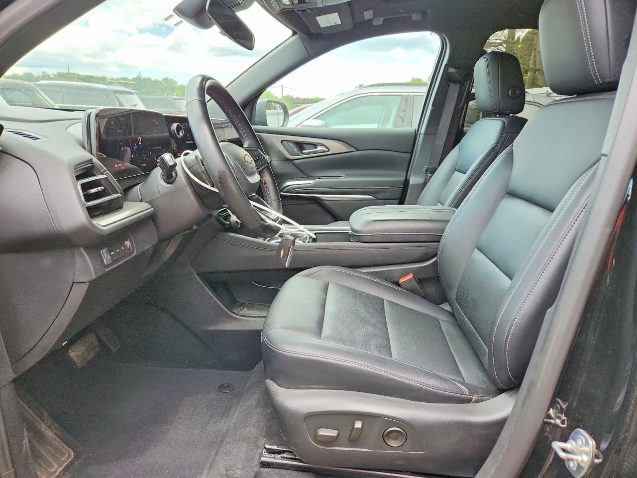 2025 Chevrolet Traverse Lt - zdjęcie 7