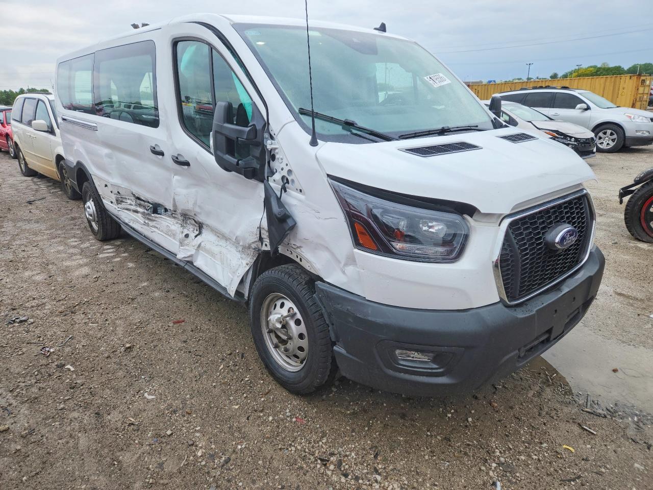 2025 Ford Transit T-250 - zdjęcie 4