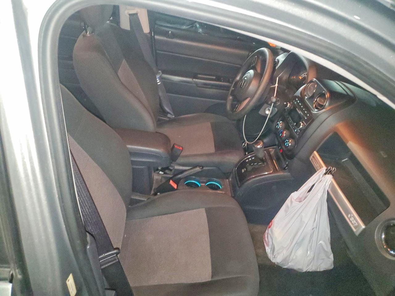 2014 Jeep Compass Sport - zdjęcie 13