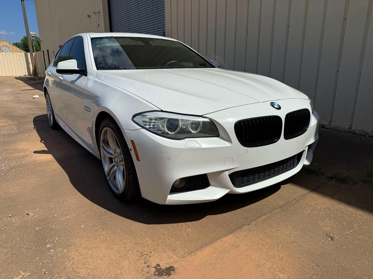 2013 BMW 550 Xi - zdjęcie główne