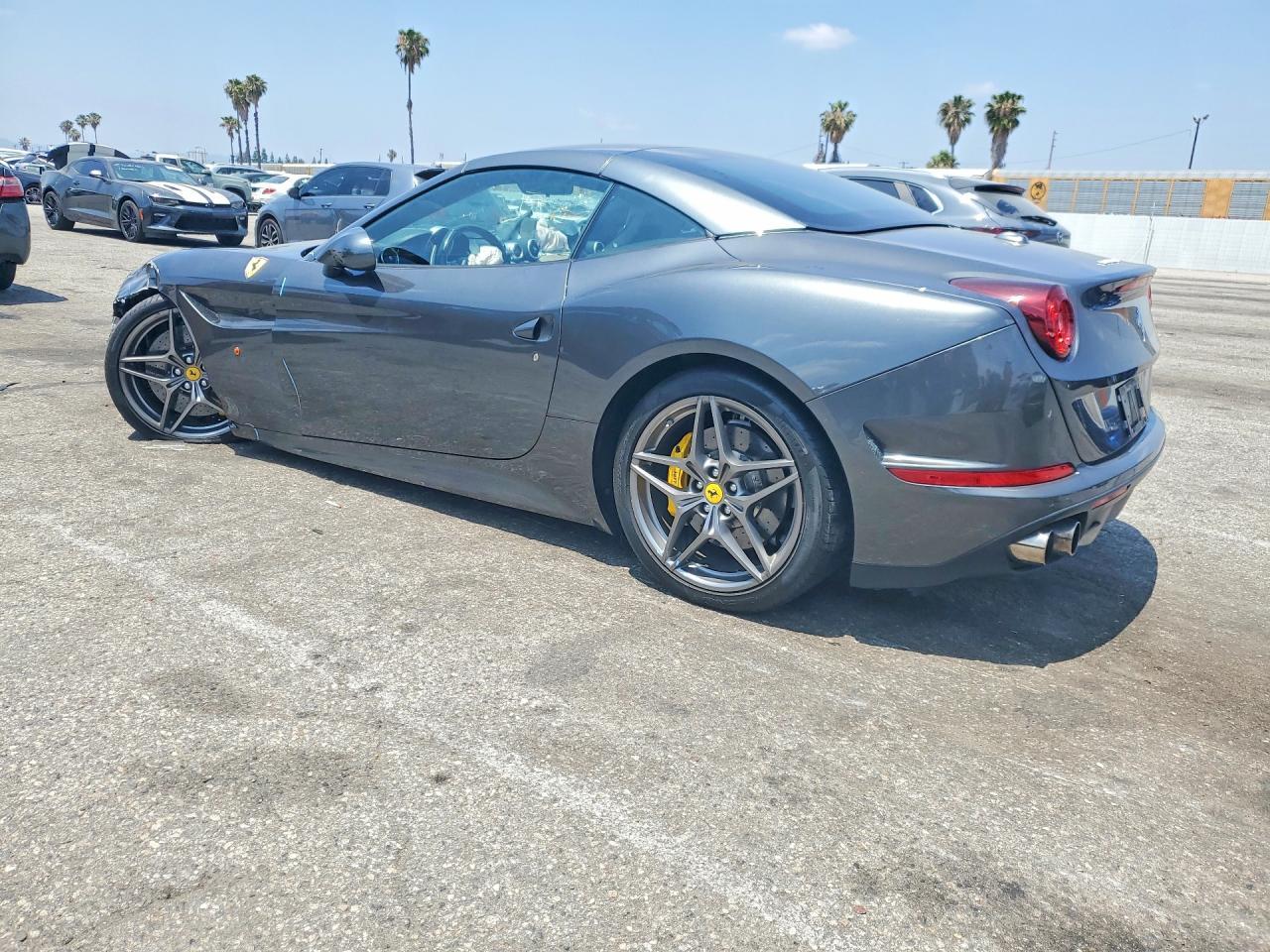 2016 Ferrari California T - zdjęcie 2