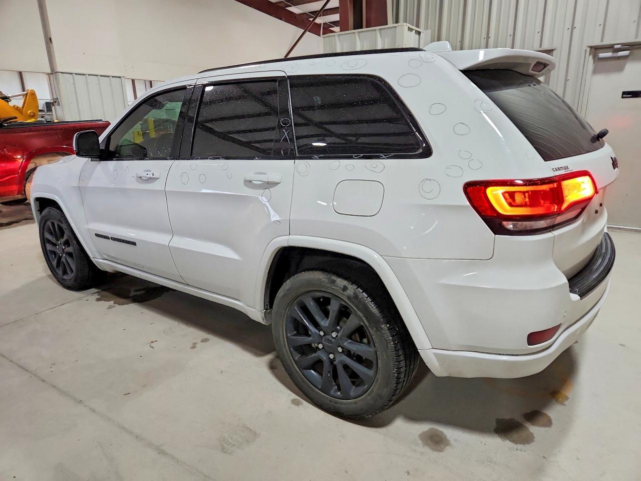 2018 Jeep Grand Cherokee Laredo - zdjęcie 2